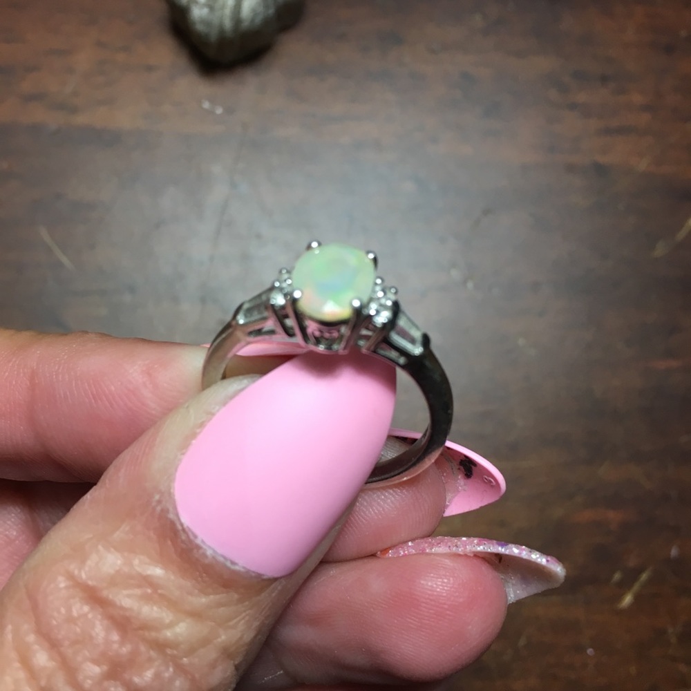 Opal ring - Picture 3 of 7